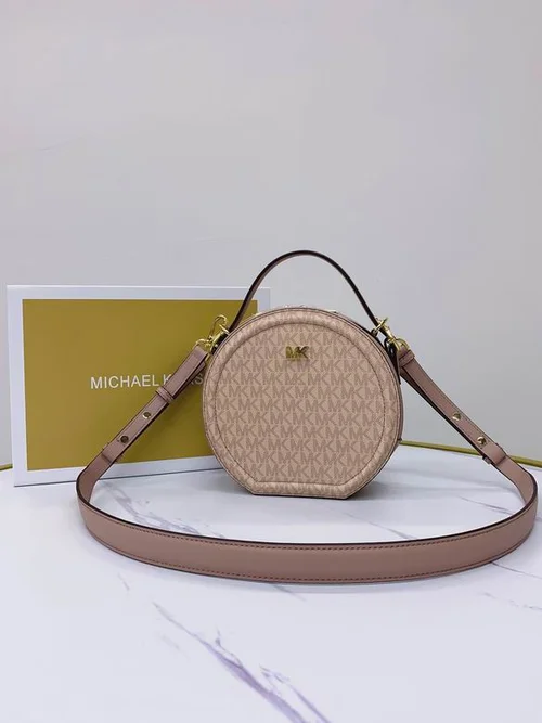 11 Michael Kors New Delaney Medium Satchel Women Luxury Leather
