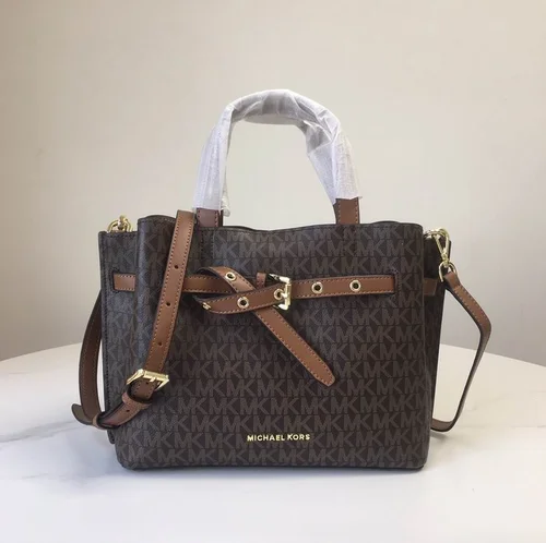 11 Michael Kors New Emilia Large Bucket Bag Women Luxury