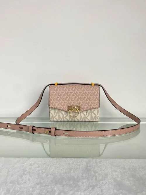 11 Michael Kors New Hendrix Medium Messenger Bag Luxury