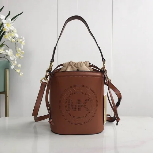 11 Michael Kors New Monogramme Large Tote Signature Canvas