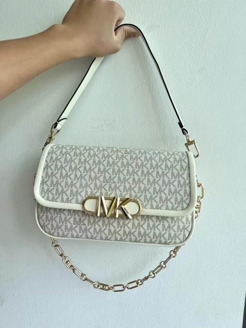 11 Michael Kors New Parke Medium Crossbody Bag Women Luxury