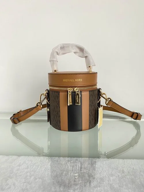 11 Michael Kors New Other Designer Bags Luxury Collection