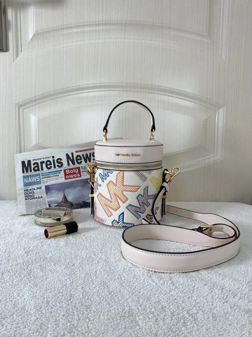 11 Michael Kors New Other Designer Bags Luxury Collection