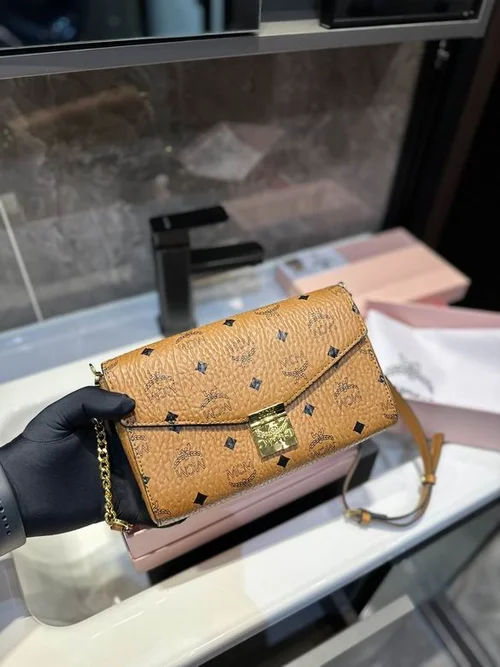 11 Michael Kors New Other Designer Bags Luxury Collection