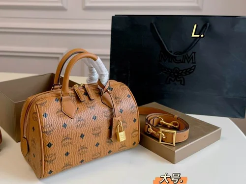 11 Michael Kors New Other Designer Bags Luxury Collection