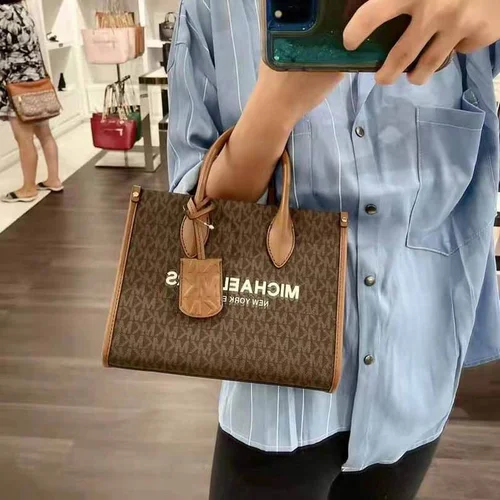 11 Michael Kors New Large Tote Bag Women Luxury Signature Canvas