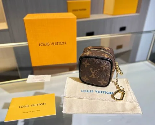 Key Ring LV  keyring