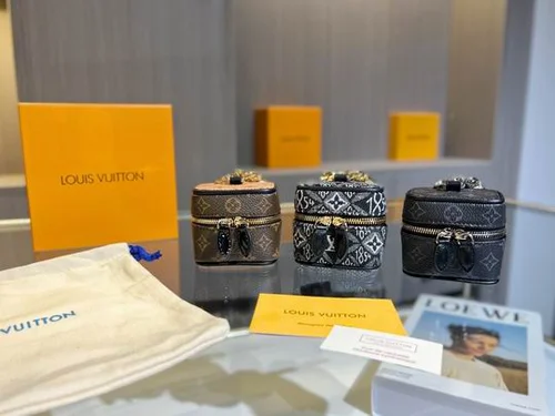 Key Ring LV  keyring