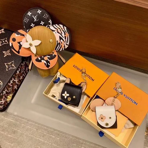 Key Ring LV  keyring