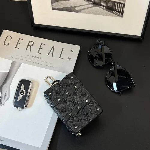 Key Ring LV  keyring