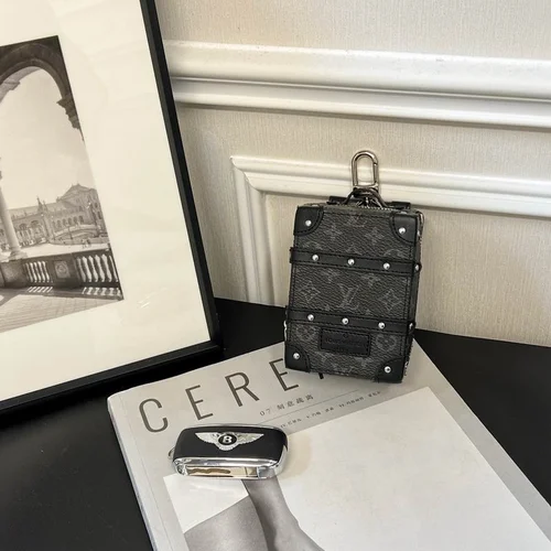 Key Ring LV  keyring