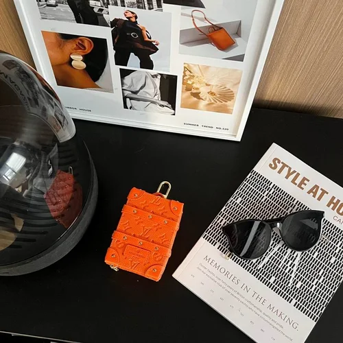 Key Ring LV  keyring