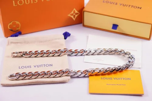 LV Jewelry LV Suits