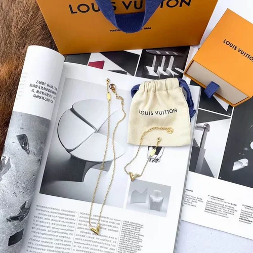 LV Jewelry LV Suits