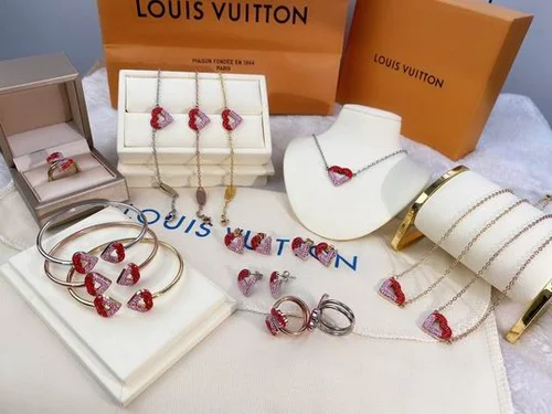 LV Jewelry LV Suits