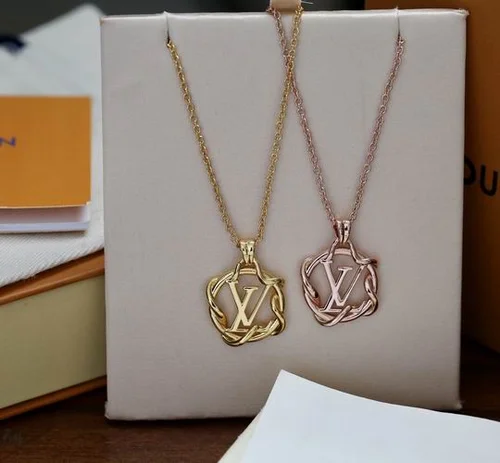 LV Jewelry LV Suits