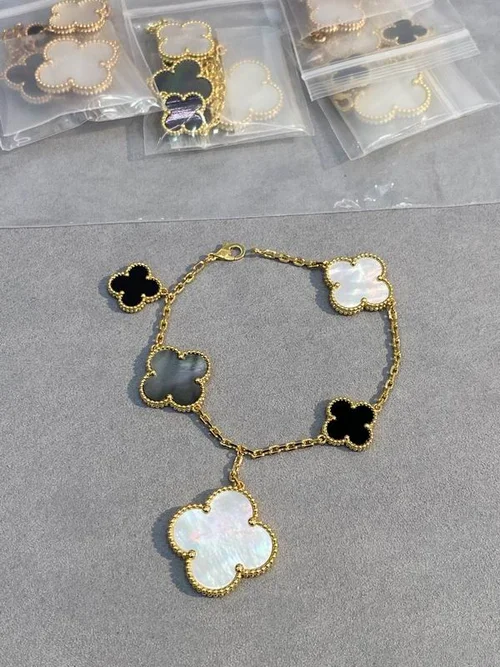 Van Cleef & Arpels Van Cleef & Arpels bracelet