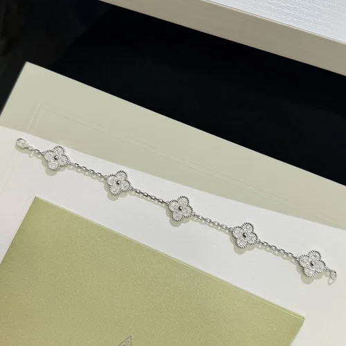 Van Cleef & Arpels Van Cleef & Arpels bracelet