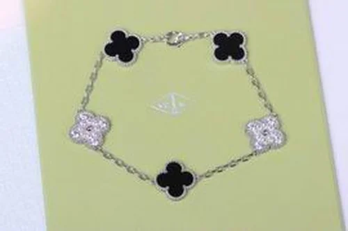 Van Cleef & Arpels Van Cleef & Arpels bracelet