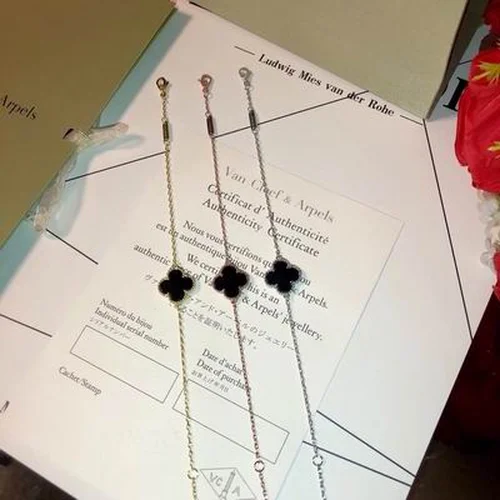 Van Cleef & Arpels Van Cleef & Arpels bracelet