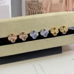 Van Cleef & Arpels Van Cleef& Arpels Earring