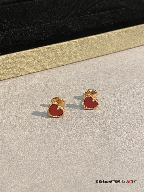 Van Cleef & Arpels Van Cleef& Arpels Earring