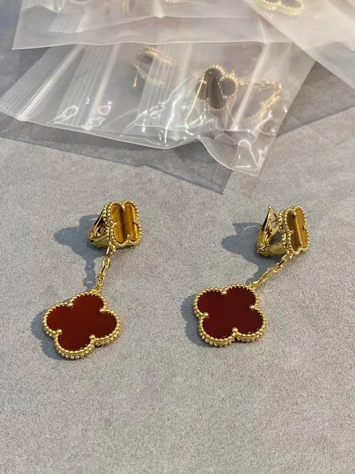 Van Cleef & Arpels Van Cleef& Arpels Earring
