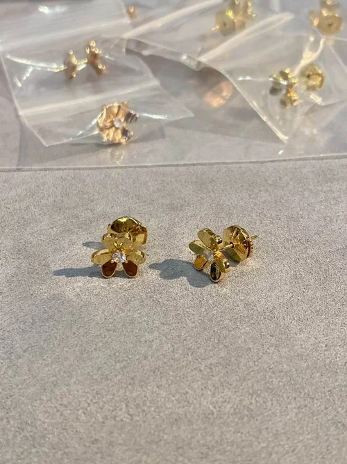 Van Cleef & Arpels Van Cleef& Arpels Earring