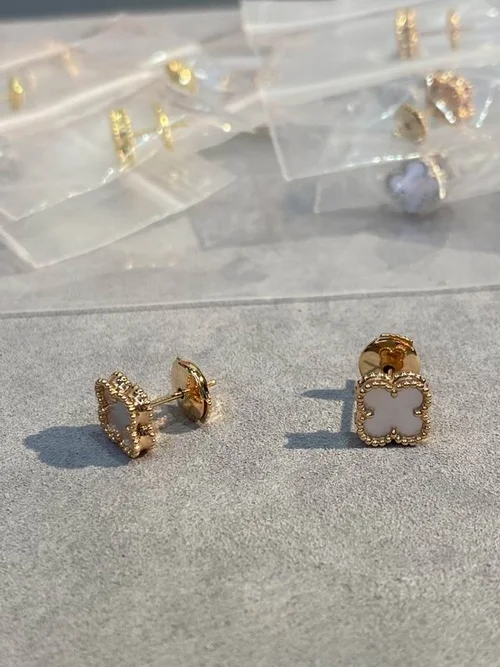 Van Cleef & Arpels Van Cleef& Arpels Earring