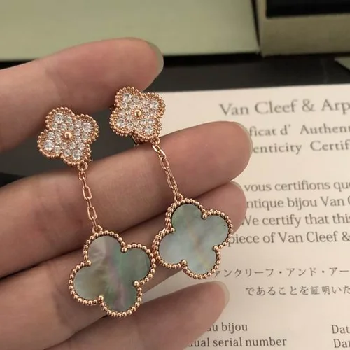 Van Cleef & Arpels Van Cleef& Arpels Earring