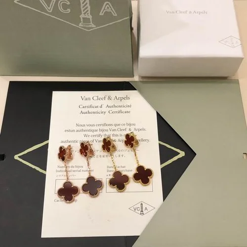 Van Cleef & Arpels Van Cleef& Arpels Earring
