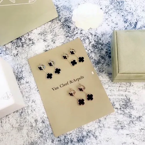 Van Cleef & Arpels Van Cleef& Arpels Earring