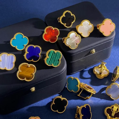 Van Cleef & Arpels Van Cleef& Arpels Earring