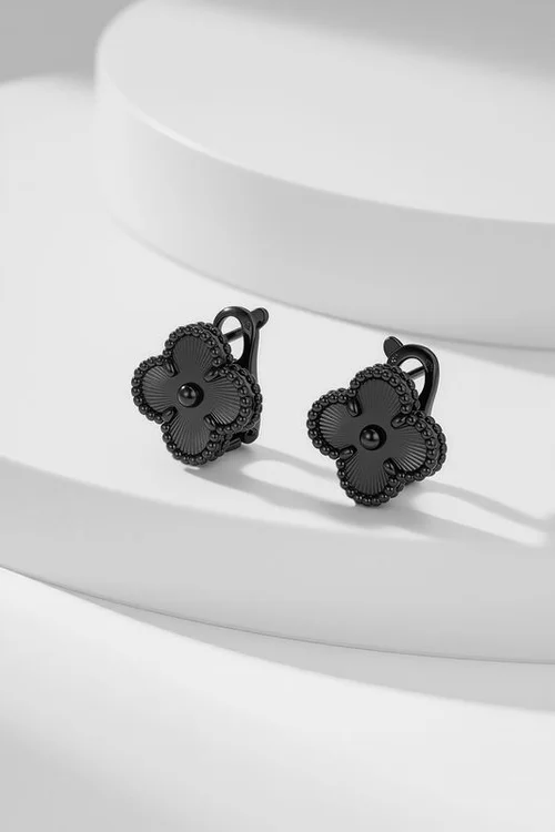 Van Cleef & Arpels Van Cleef& Arpels Earring
