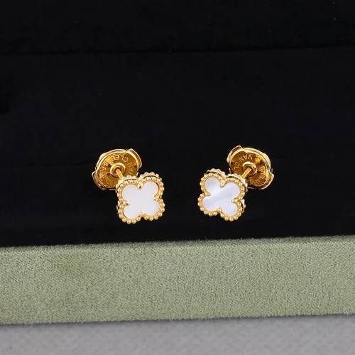 Van Cleef & Arpels Van Cleef& Arpels Earring