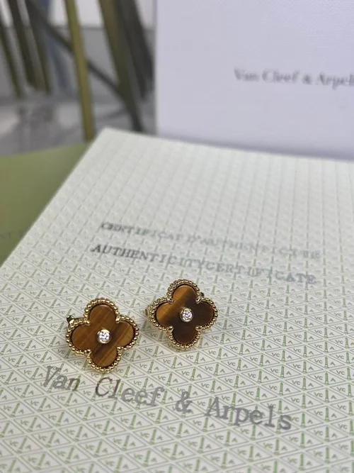 Van Cleef & Arpels Van Cleef& Arpels Earring