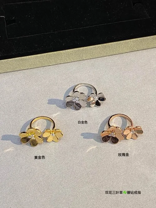 Van Cleef & Arpels Van Cleef & Arpels ring