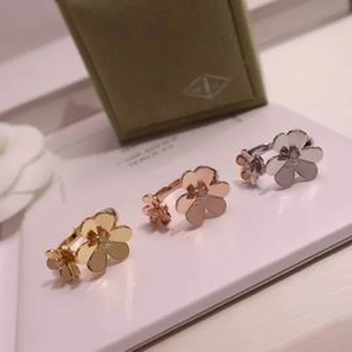 Van Cleef & Arpels Van Cleef & Arpels ring