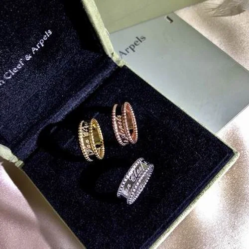 Van Cleef & Arpels Van Cleef & Arpels ring