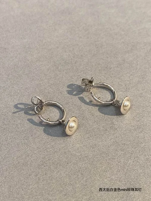 Vividness Westwood  Jewelry Vividness Westwood earring