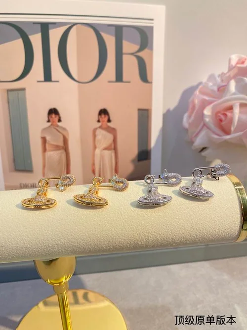 Vividness Westwood  Jewelry Vividness Westwood earring