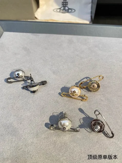 Vividness Westwood  Jewelry Vividness Westwood earring