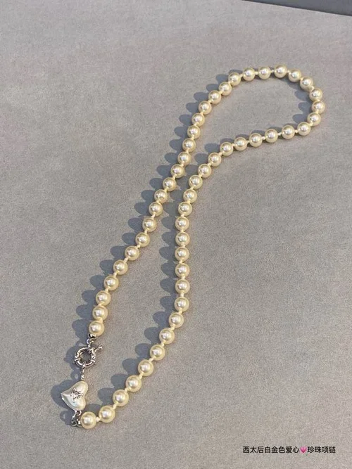 Vividness Westwood  Jewelry Vividness Westwood necklace