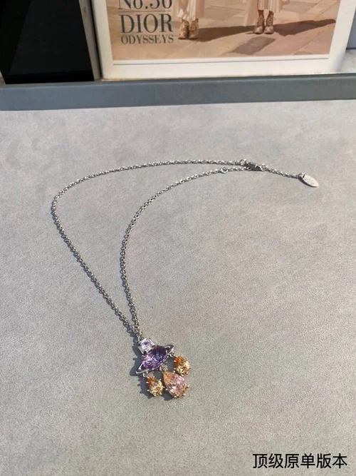 Vividness Westwood  Jewelry Vividness Westwood necklace