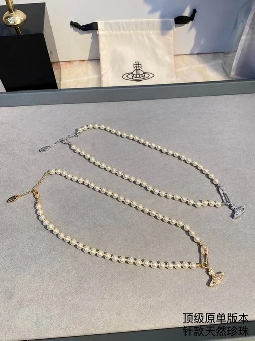 Vividness Westwood  Jewelry Vividness Westwood necklace