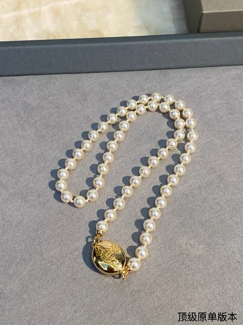 Vividness Westwood  Jewelry Vividness Westwood necklace