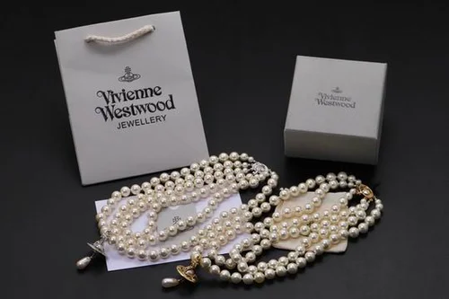 Vividness Westwood  Jewelry Vividness Westwood necklace