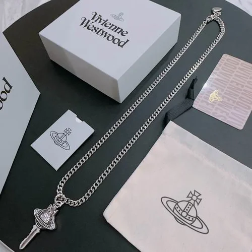 Vividness Westwood  Jewelry Vividness Westwood necklace