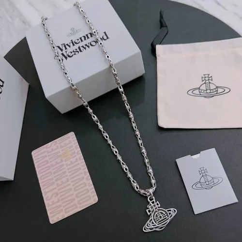 Vividness Westwood  Jewelry Vividness Westwood necklace