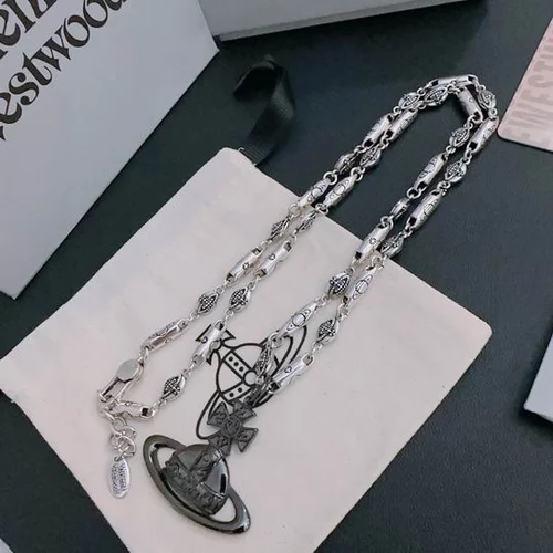 Vividness Westwood  Jewelry Vividness Westwood necklace